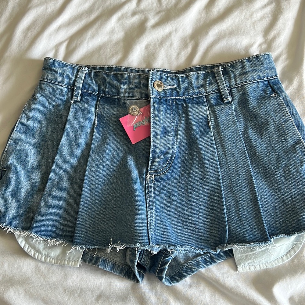 Edikted Mini Denim Skort